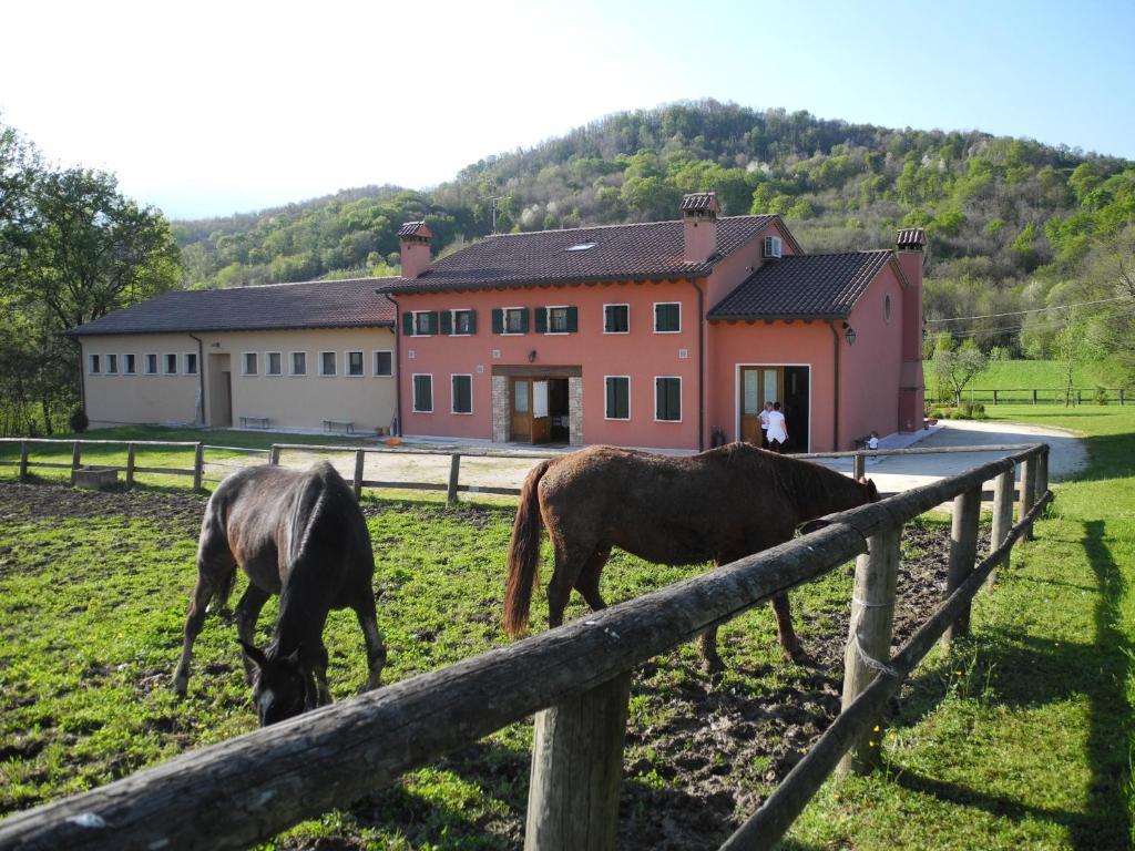 Castelcucco Agriturismo Cornolereヴィラ エクステリア 写真